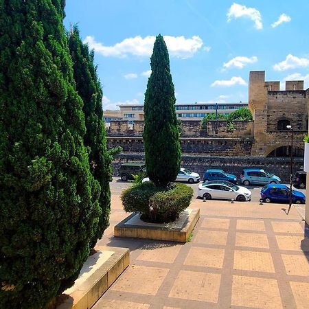 Апартаменти Regard Sur Les Remparts - Terrasse & Parking Авіньйон Екстер'єр фото